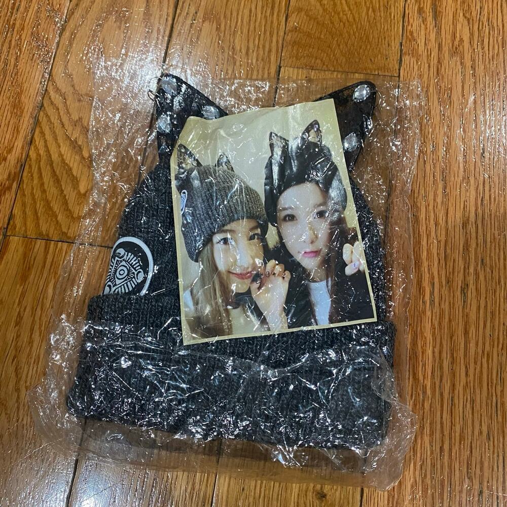 Black Knit Embroidered Gemstone Cat Ears Beanie Hat BRAND NEW
